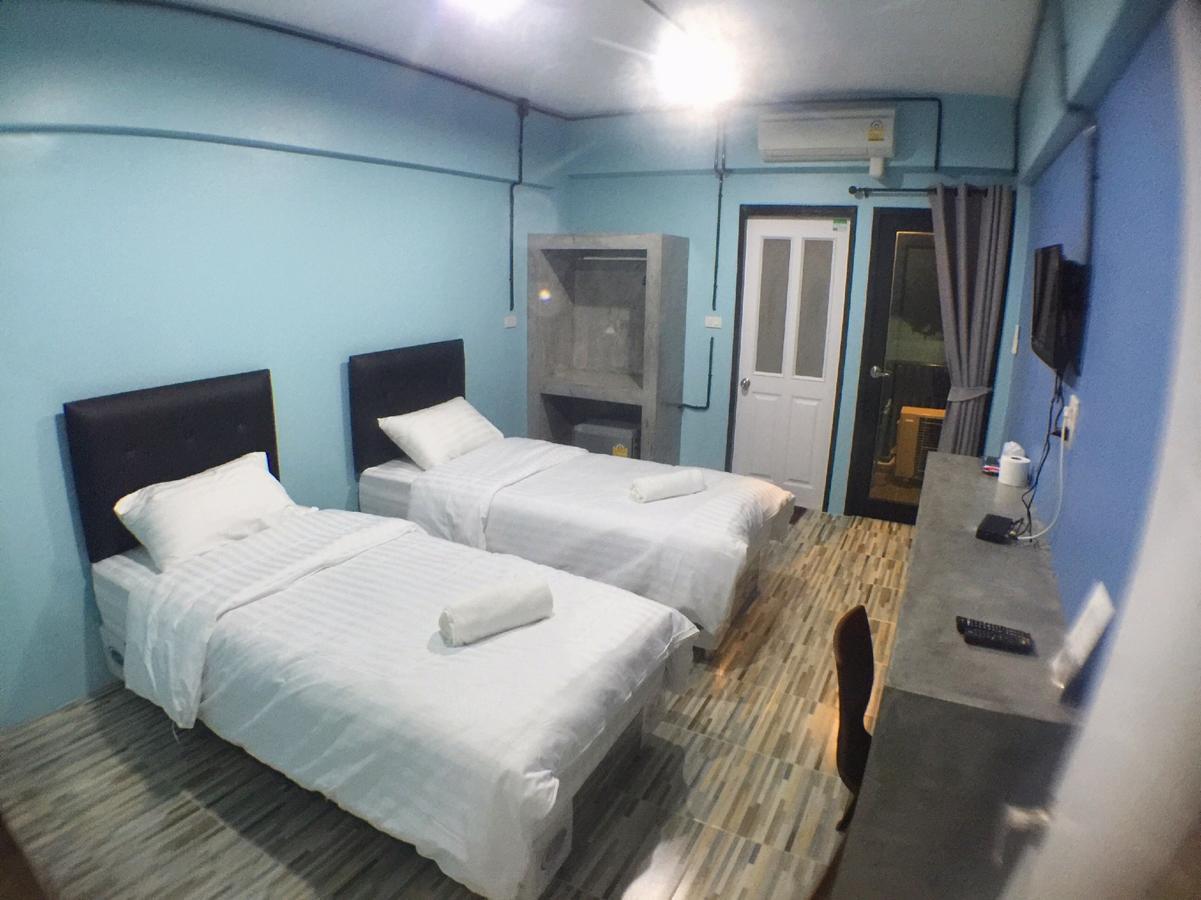 ناخون باتوم Jb Place المظهر الخارجي الصورة