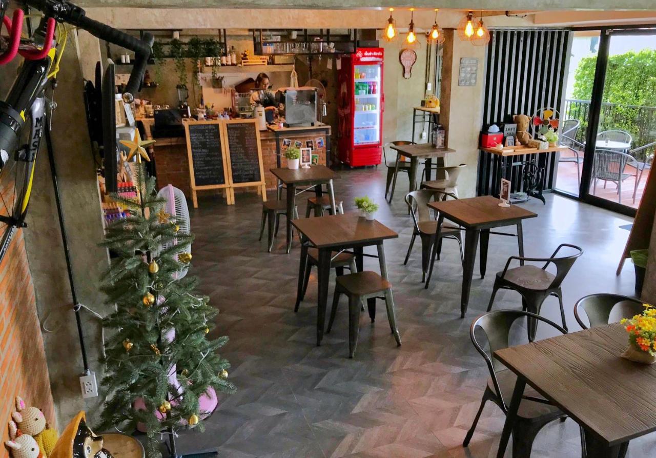 ناخون باتوم Jb Place المظهر الخارجي الصورة